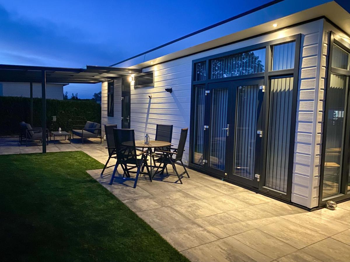 Ferienhaus Luxchalet #Vaju Lathum# Am See, Strand, Pool, Nationalpark Eksteriør bilde