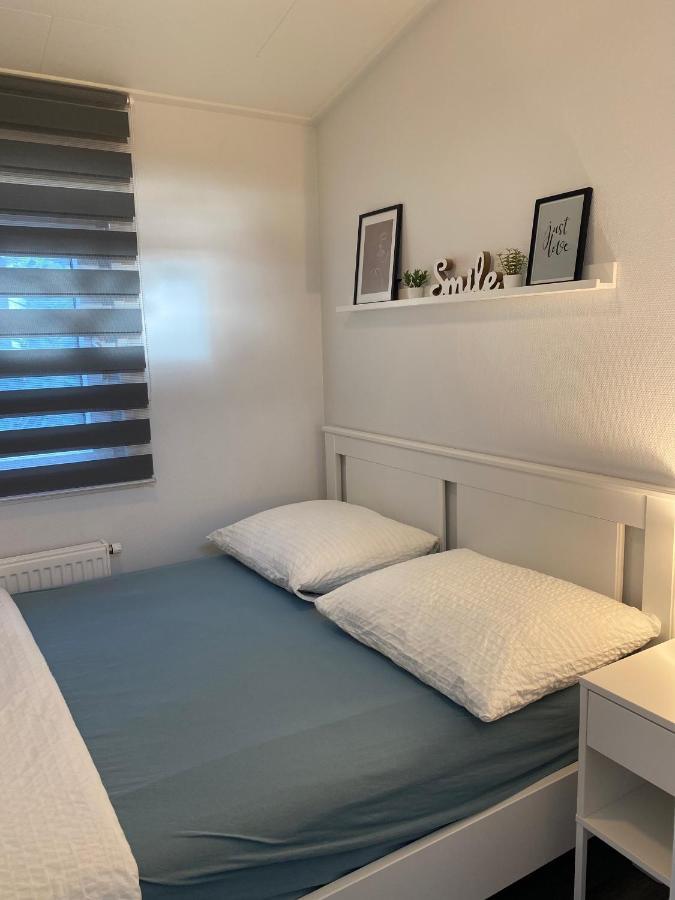 Ferienhaus Luxchalet #Vaju Lathum# Am See, Strand, Pool, Nationalpark Eksteriør bilde